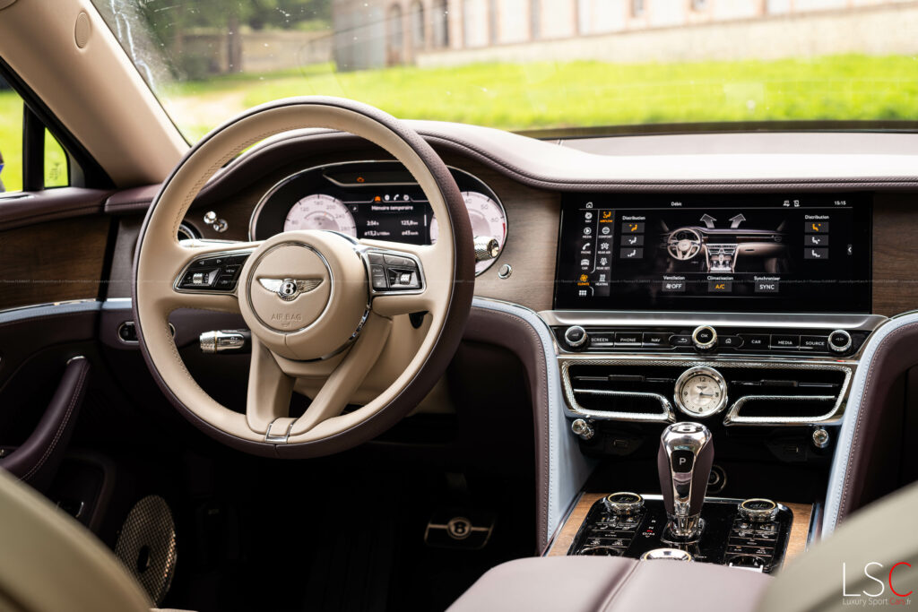 Bentley Flying Spur Mulliner interior LuxurySportCars.fr